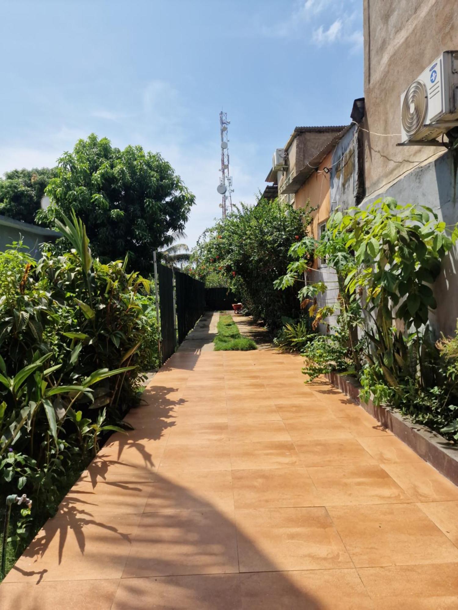 Monteiro Paradise Guest House Сао Томе Екстериор снимка